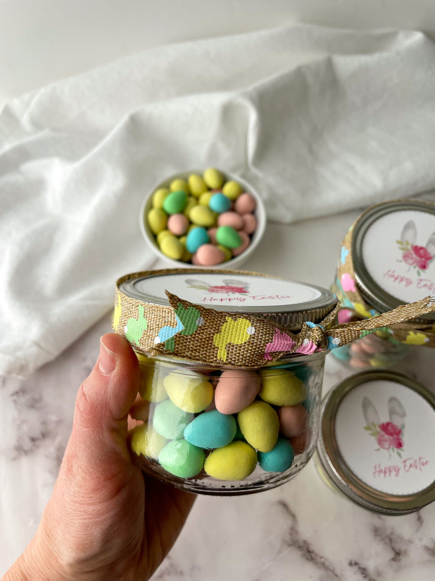 Easter Mason Jar with Mini Eggs (style bunny ears) | Easter Basket Idea + VIDEO